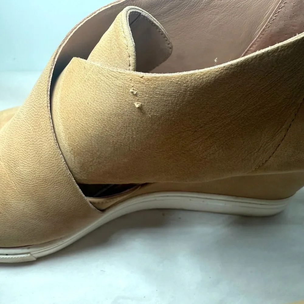Linea Paolo Faith‎ Wedge Sneaker Tan Suede 7M Comfort Elegance City